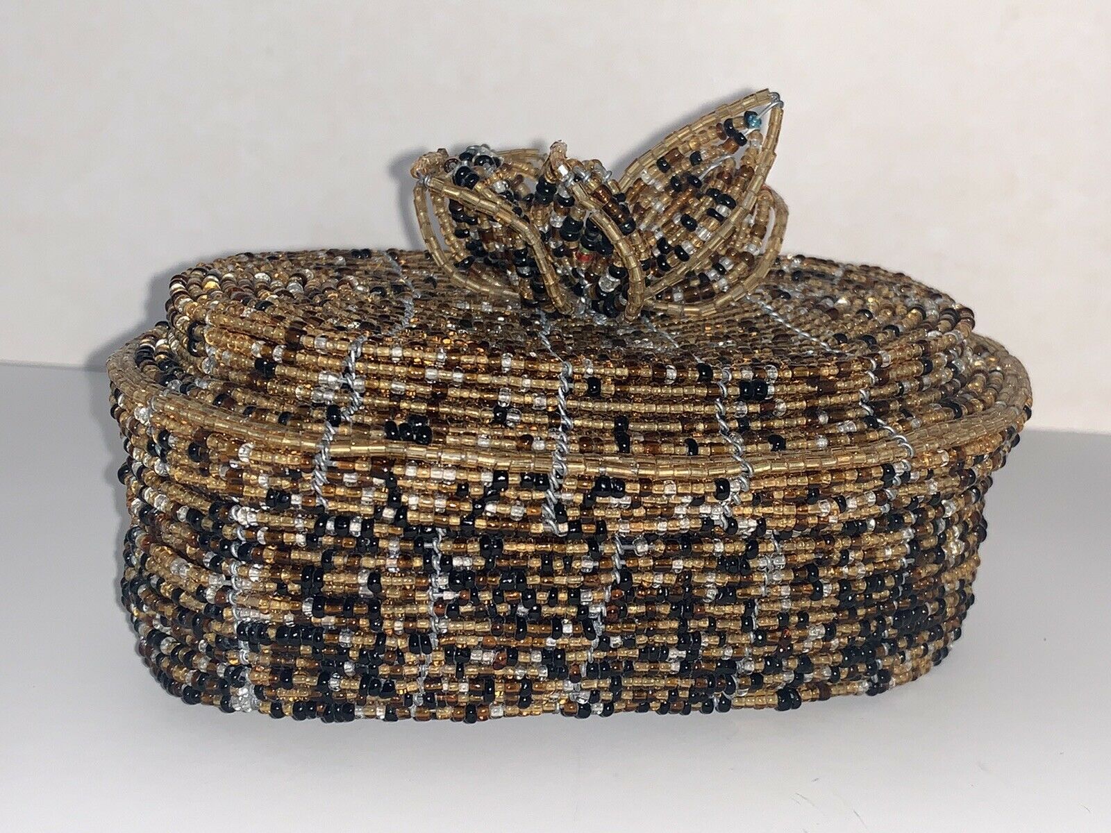 Kenya East African Glass Seed Bead Handmade Wire Trinket Box With Lid Souvenir